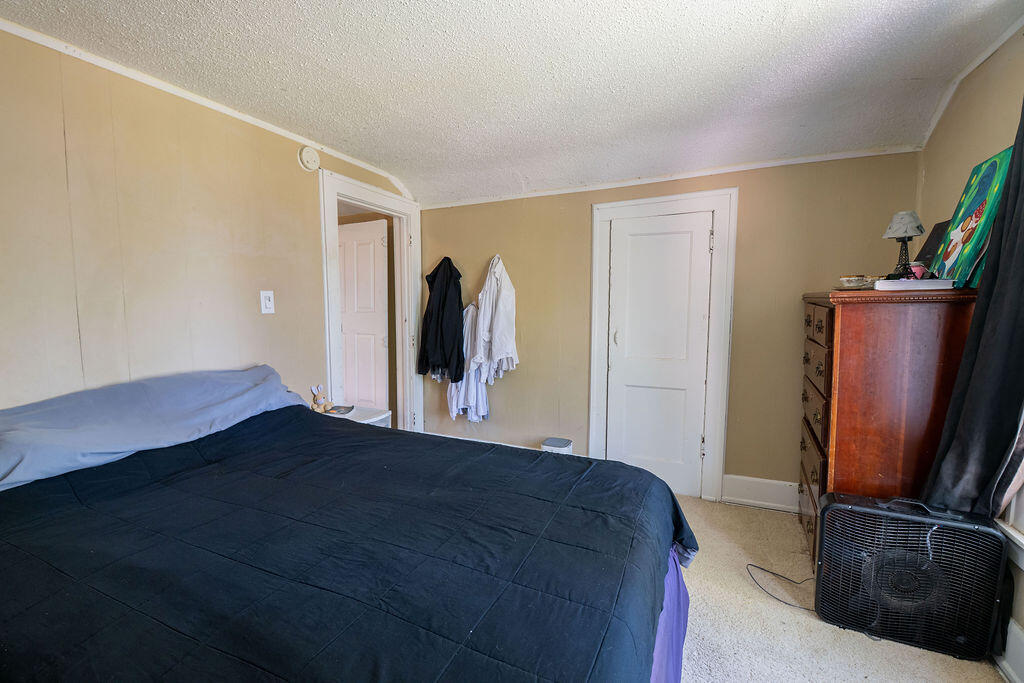 911 Dorchester Avenue SW Grand Rapids MI 49503