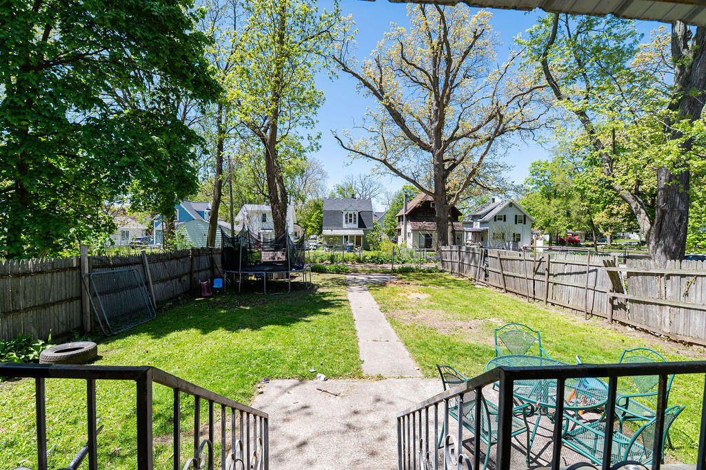 911 Dorchester Avenue SW Grand Rapids MI 49503