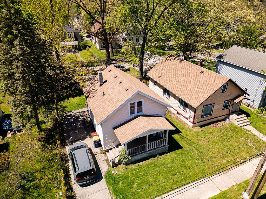 911 Dorchester Avenue SW Grand Rapids MI 49503