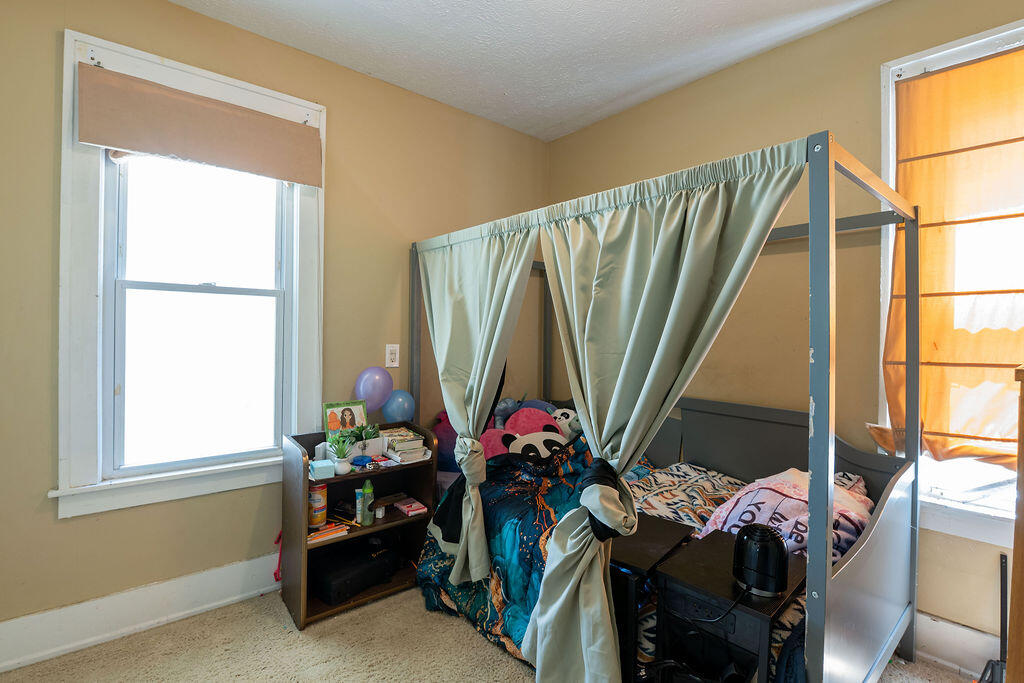 911 Dorchester Avenue SW Grand Rapids MI 49503