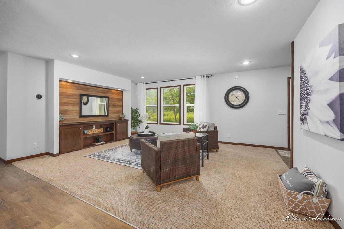 9686 10 Mile Road NE Rockford MI 49341