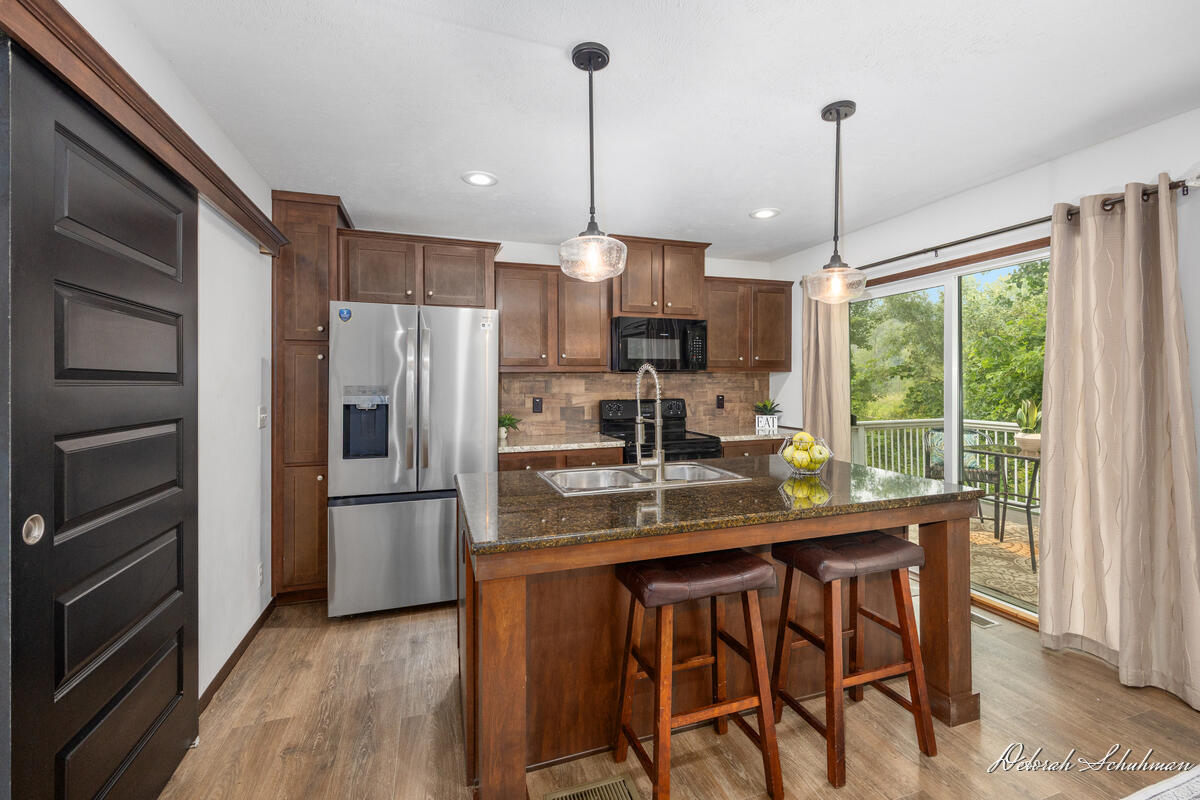 9686 10 Mile Road NE Rockford MI 49341