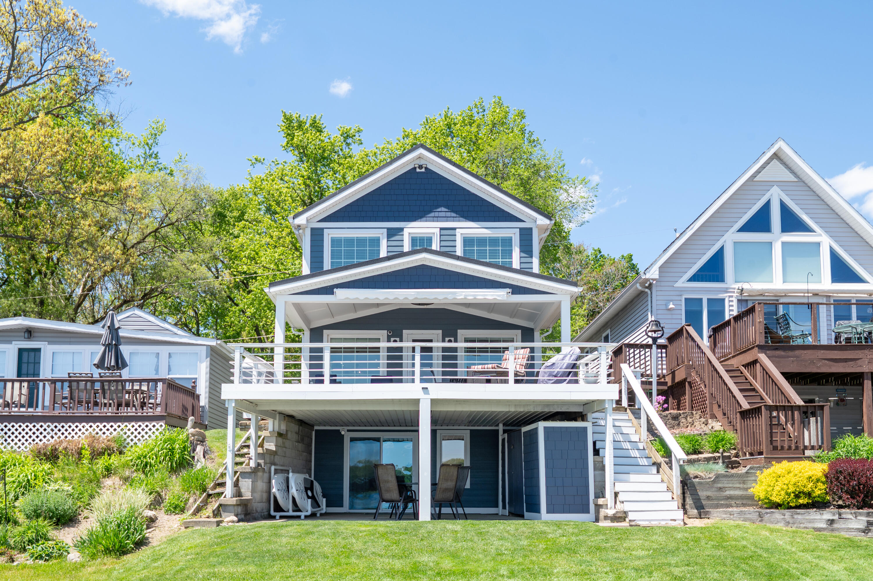 66937 Lakeshore Drive Dowagiac MI 49047