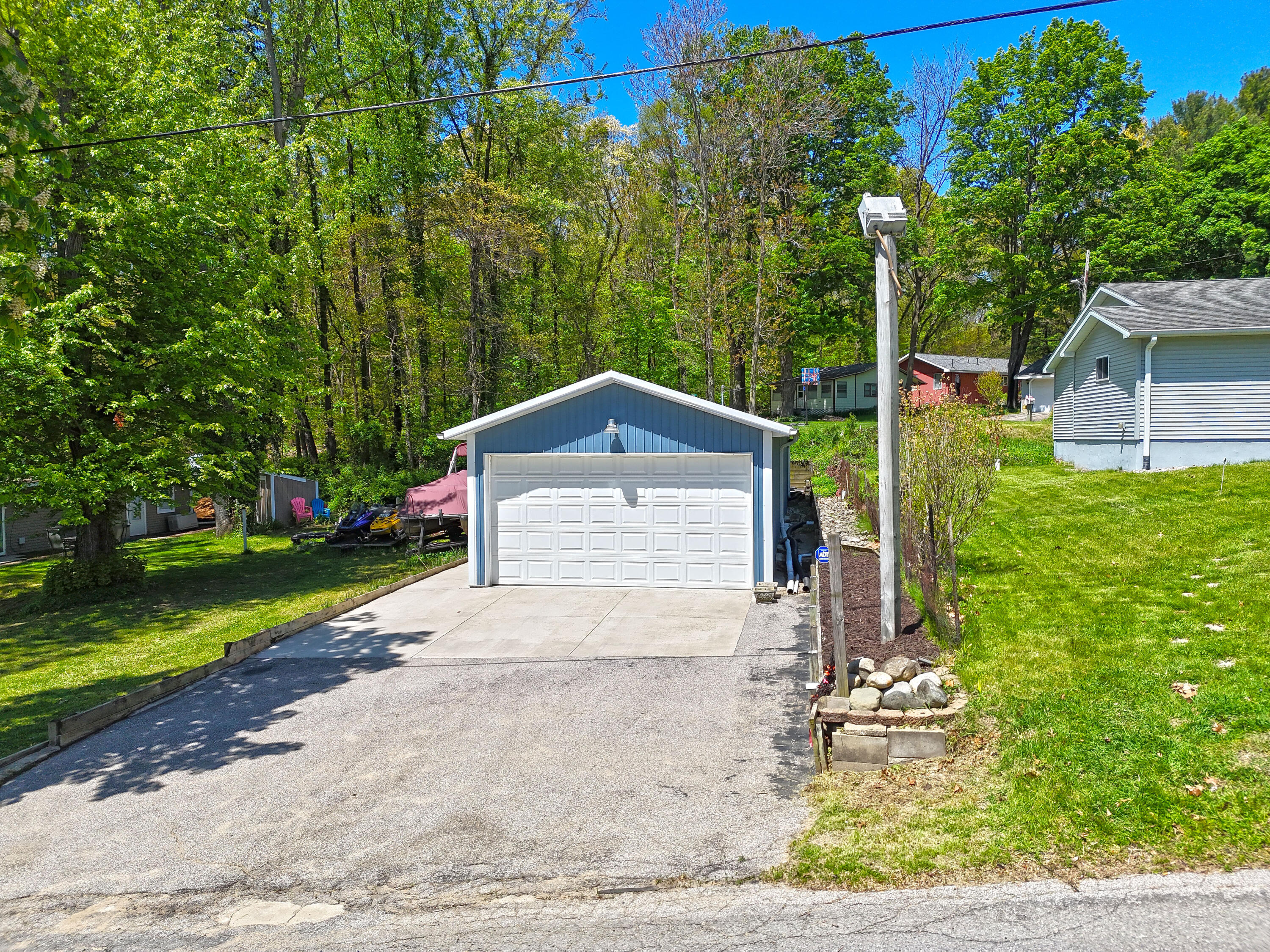 66937 Lakeshore Drive Dowagiac MI 49047
