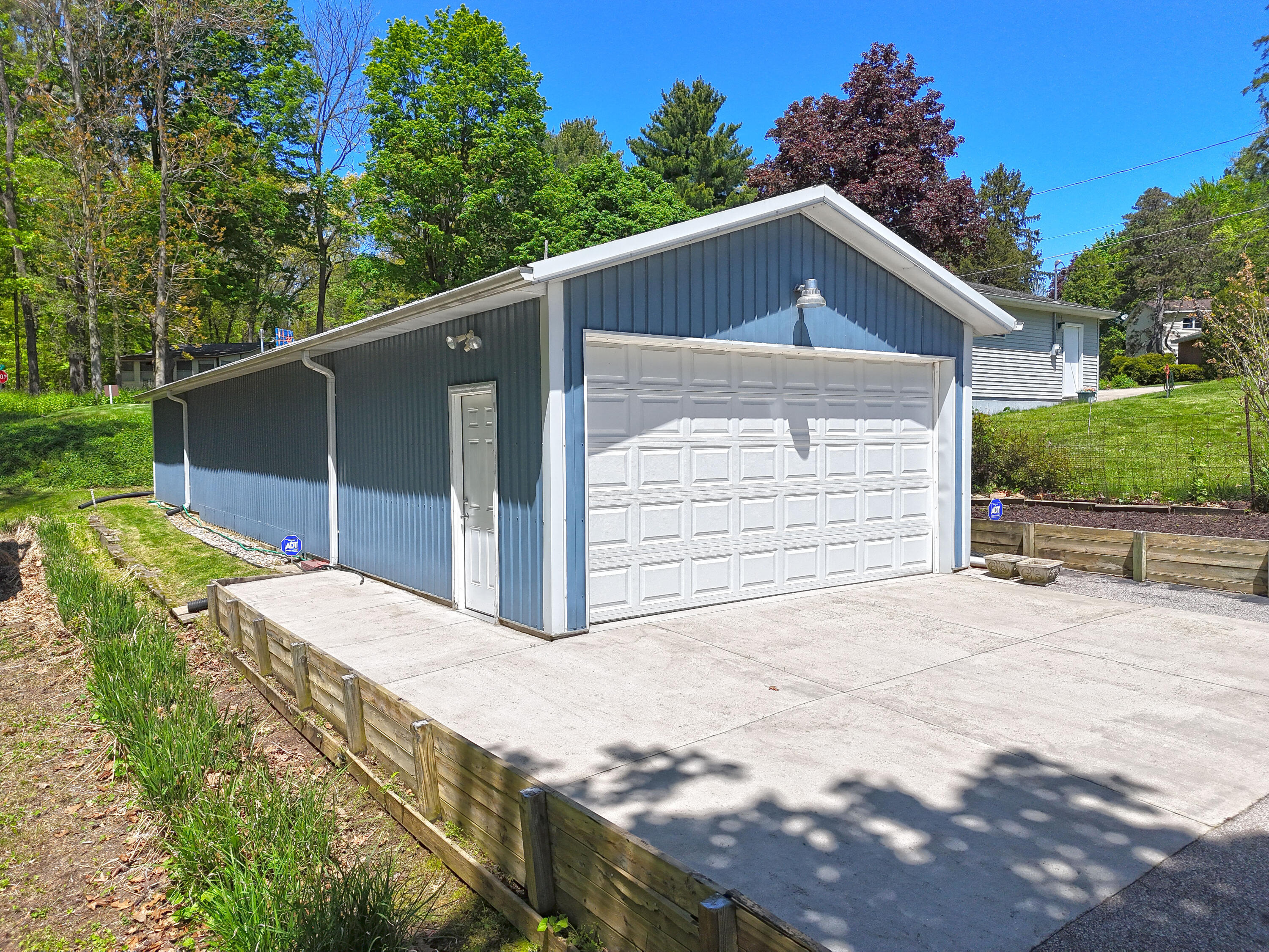 66937 Lakeshore Drive Dowagiac MI 49047