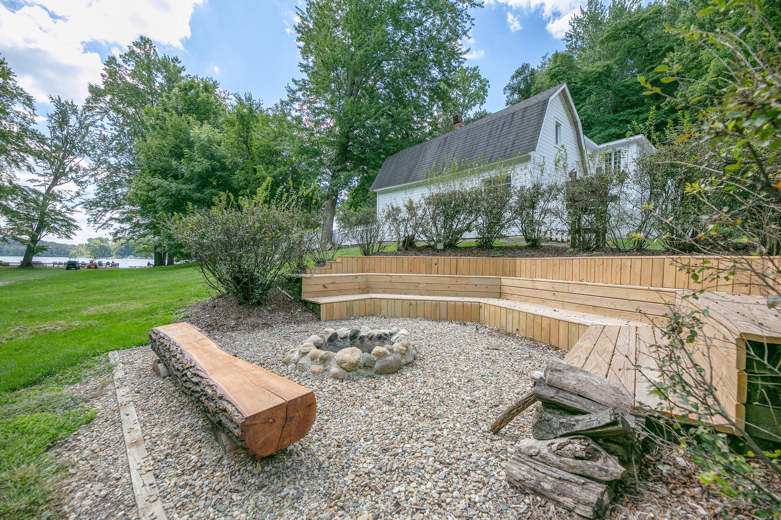 332 Charlestown Colony Buchanan MI 49107
