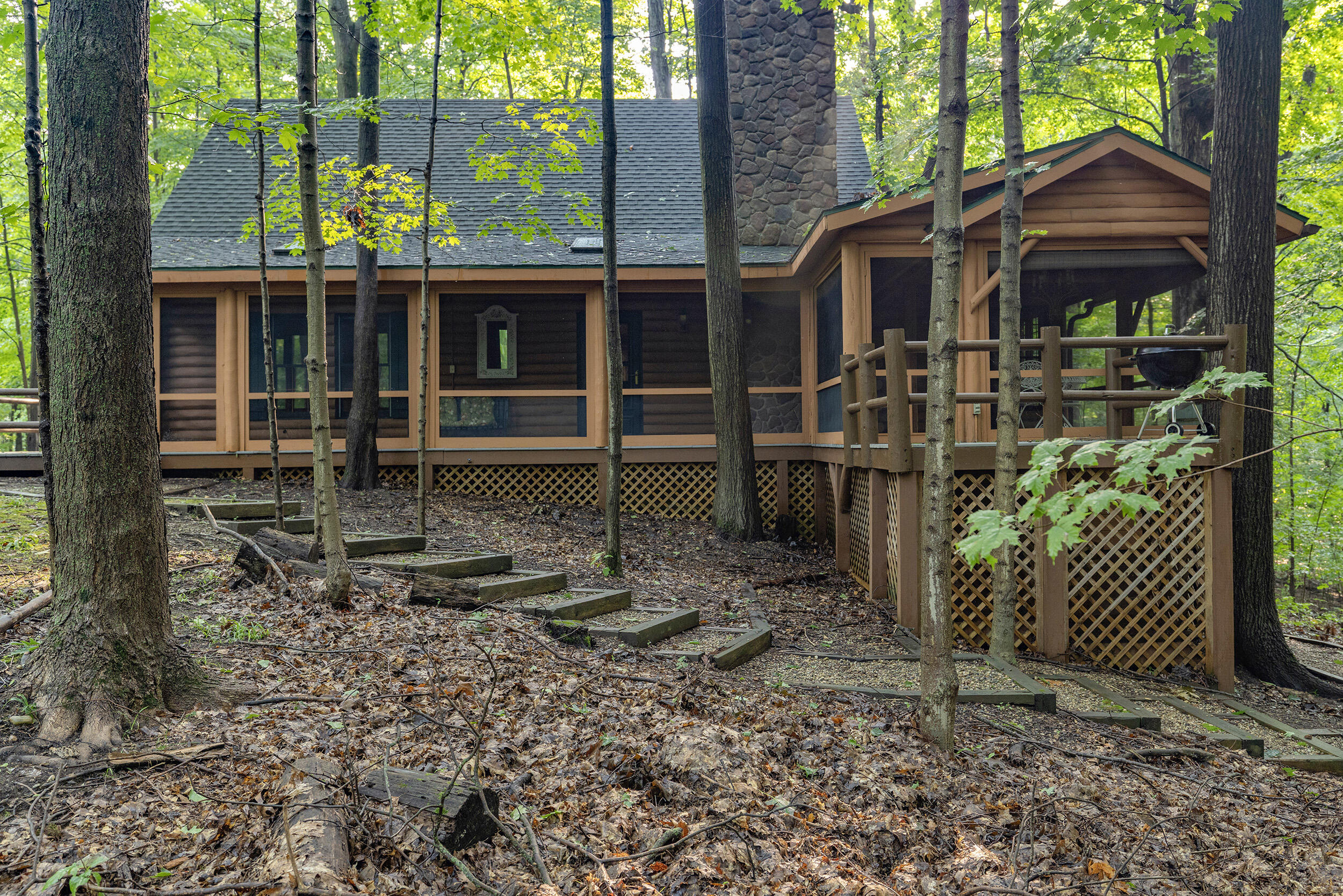 332 Charlestown Colony Buchanan MI 49107