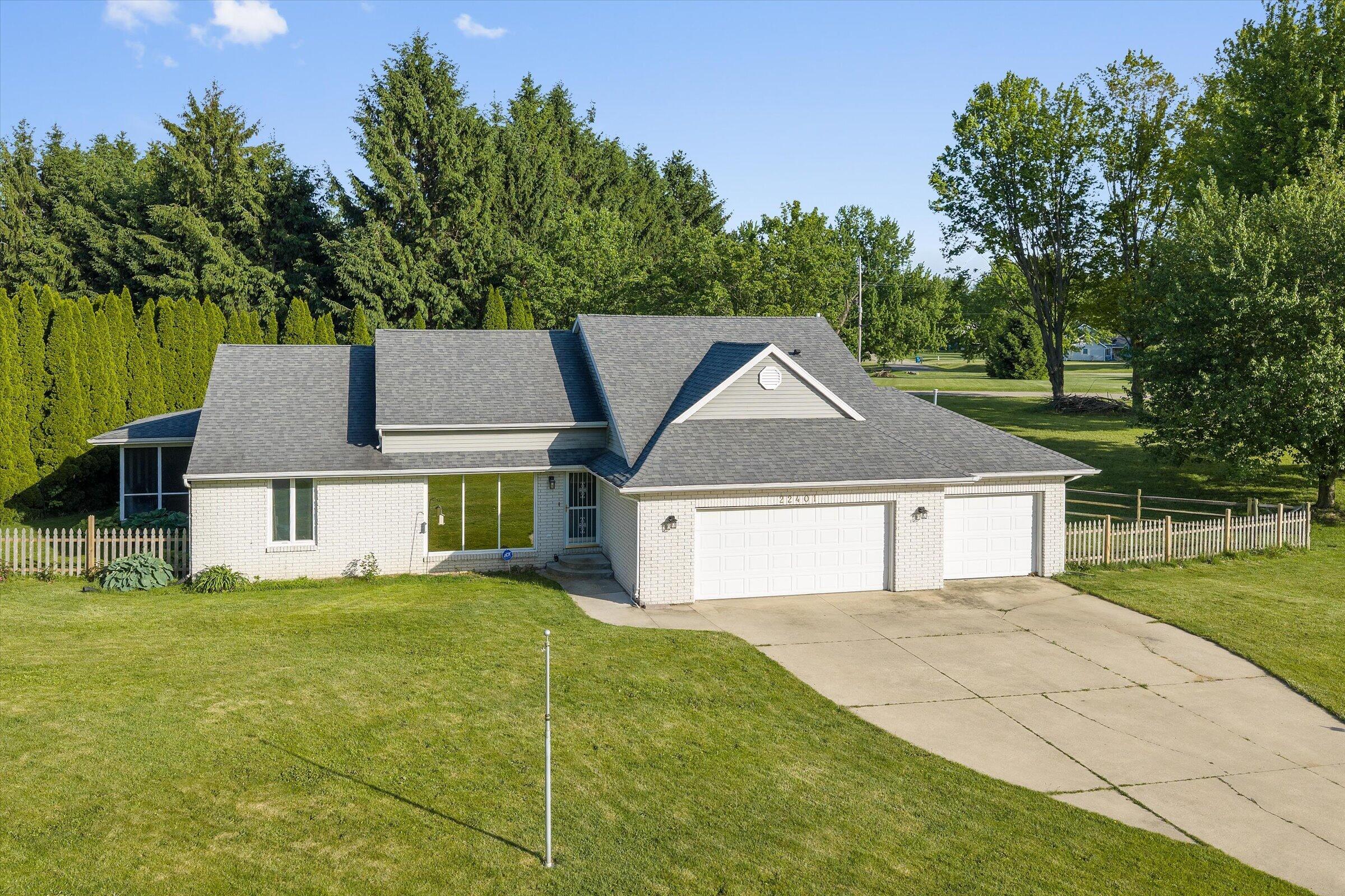 22401 Happy Drive Cassopolis MI 49031