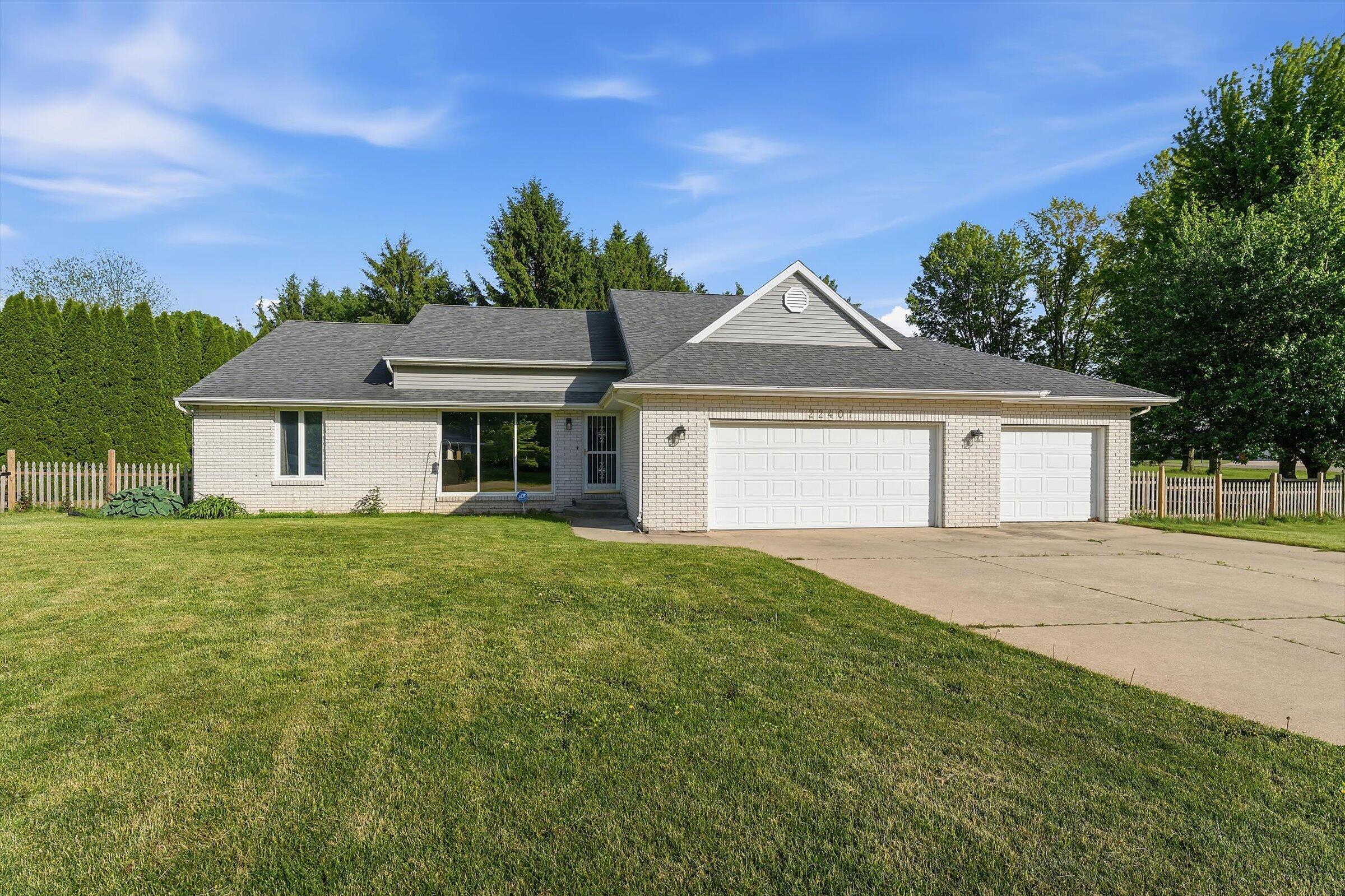22401 Happy Drive Cassopolis MI 49031