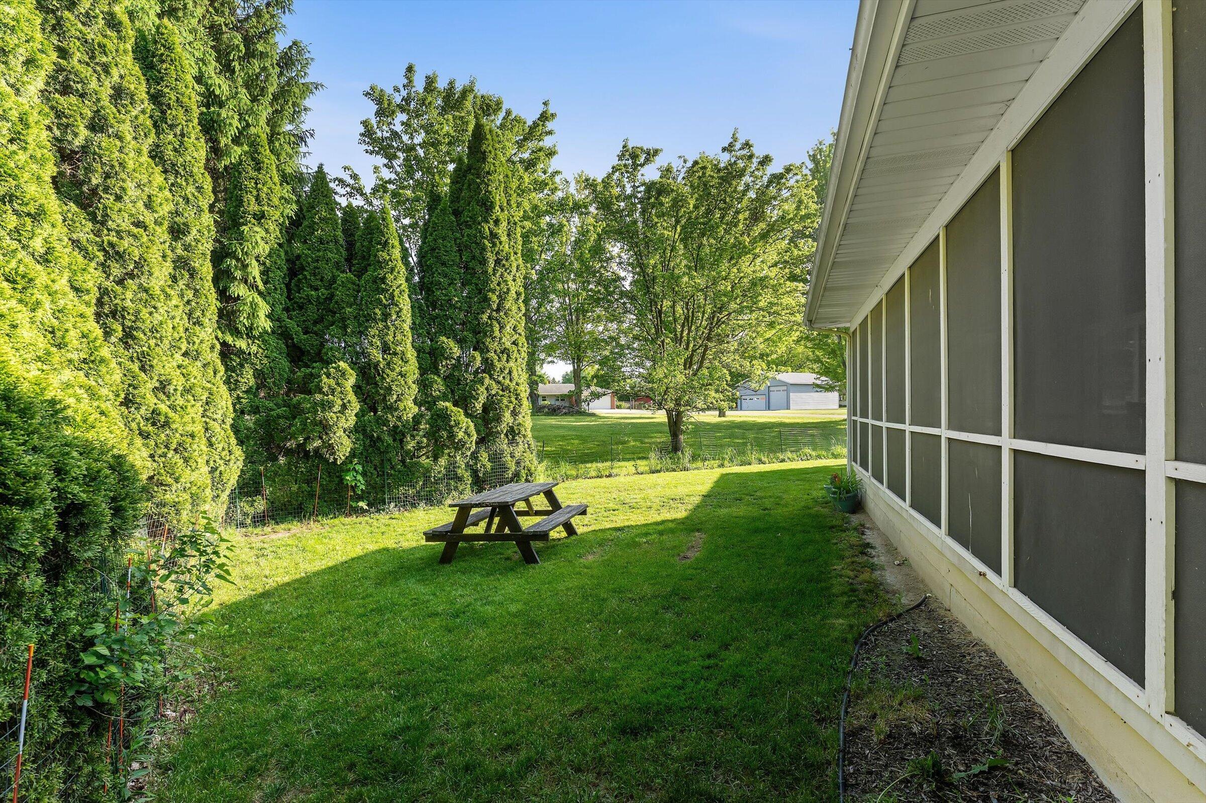22401 Happy Drive Cassopolis MI 49031