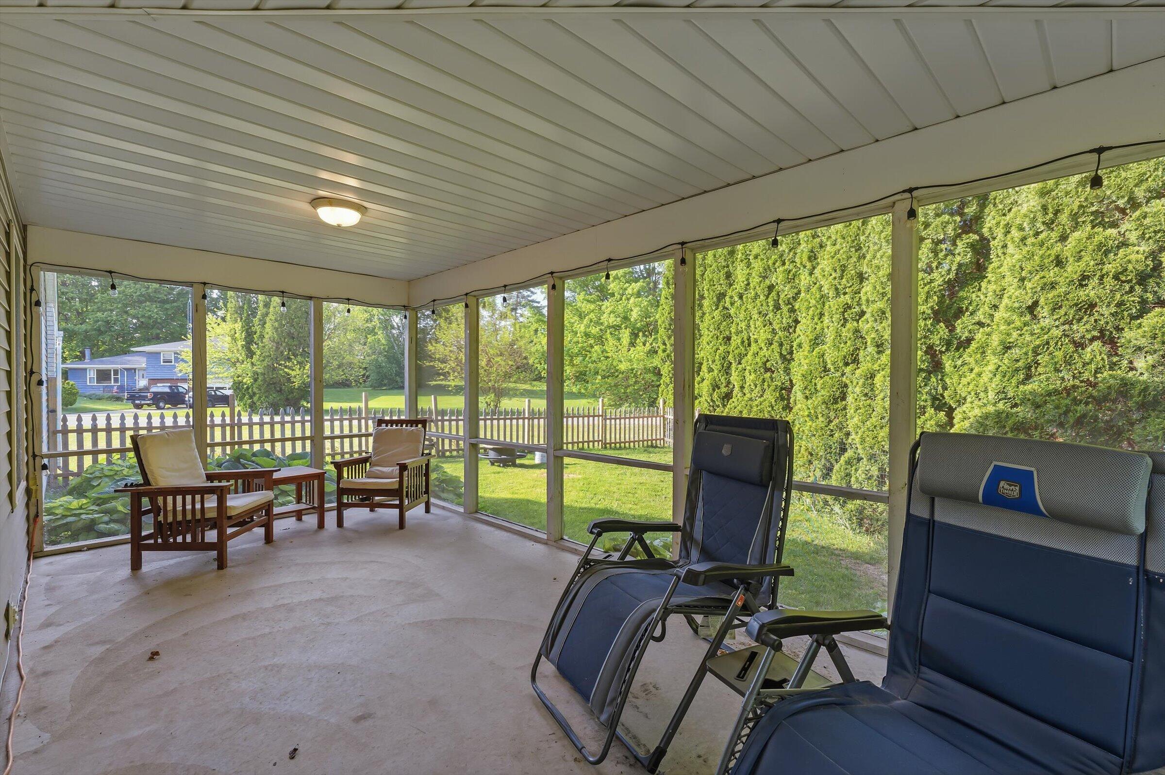 22401 Happy Drive Cassopolis MI 49031