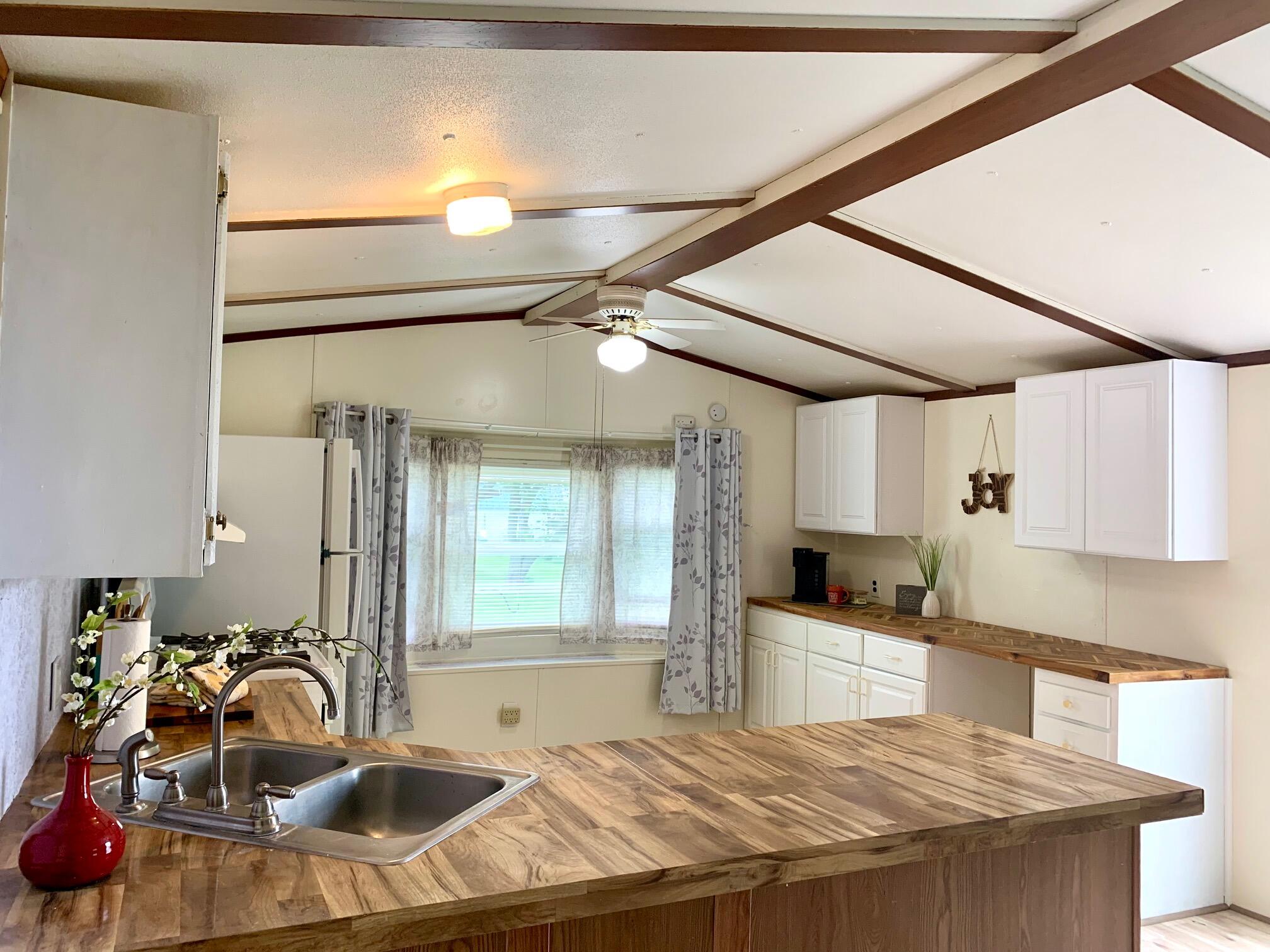 3677 S Pere Marquette Highway Ludington MI 49431