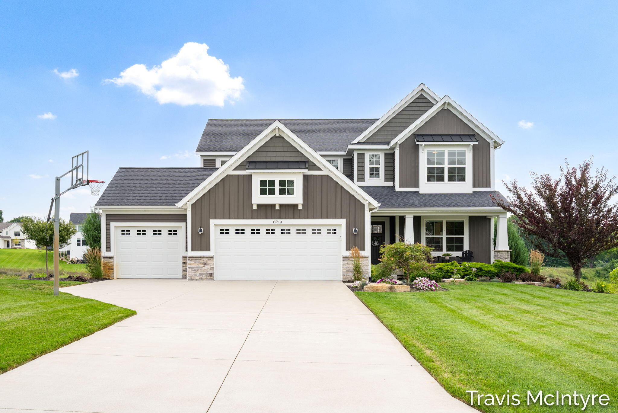 8914 Sterling Hills Drive NE Rockford MI 49341
