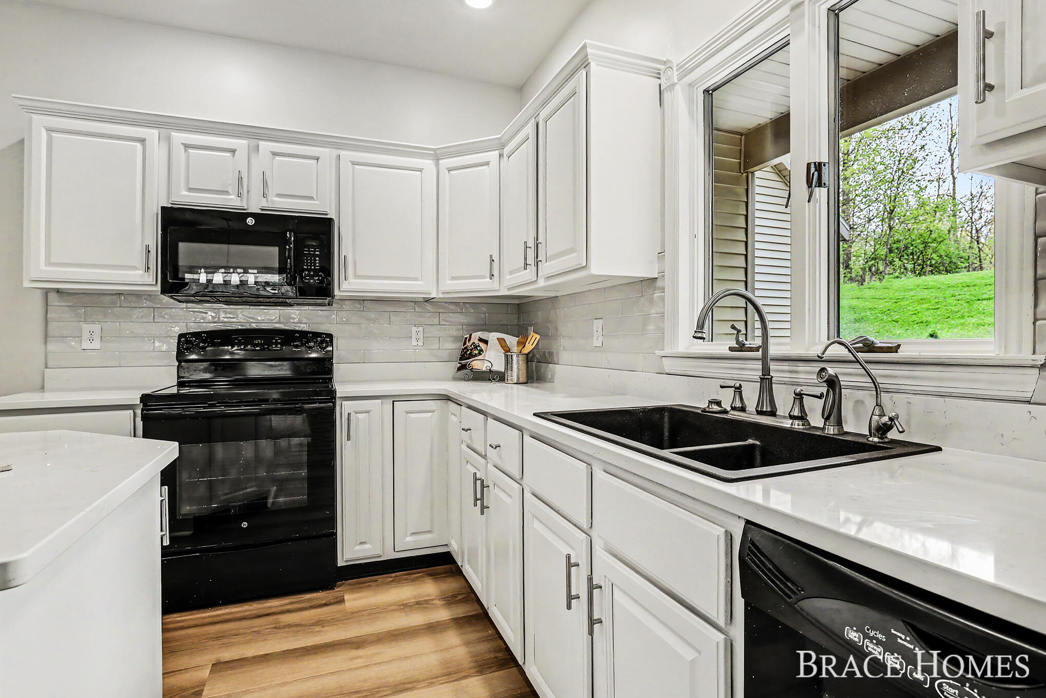 2155 Timber Valley Drive NE Grand Rapids MI 49525