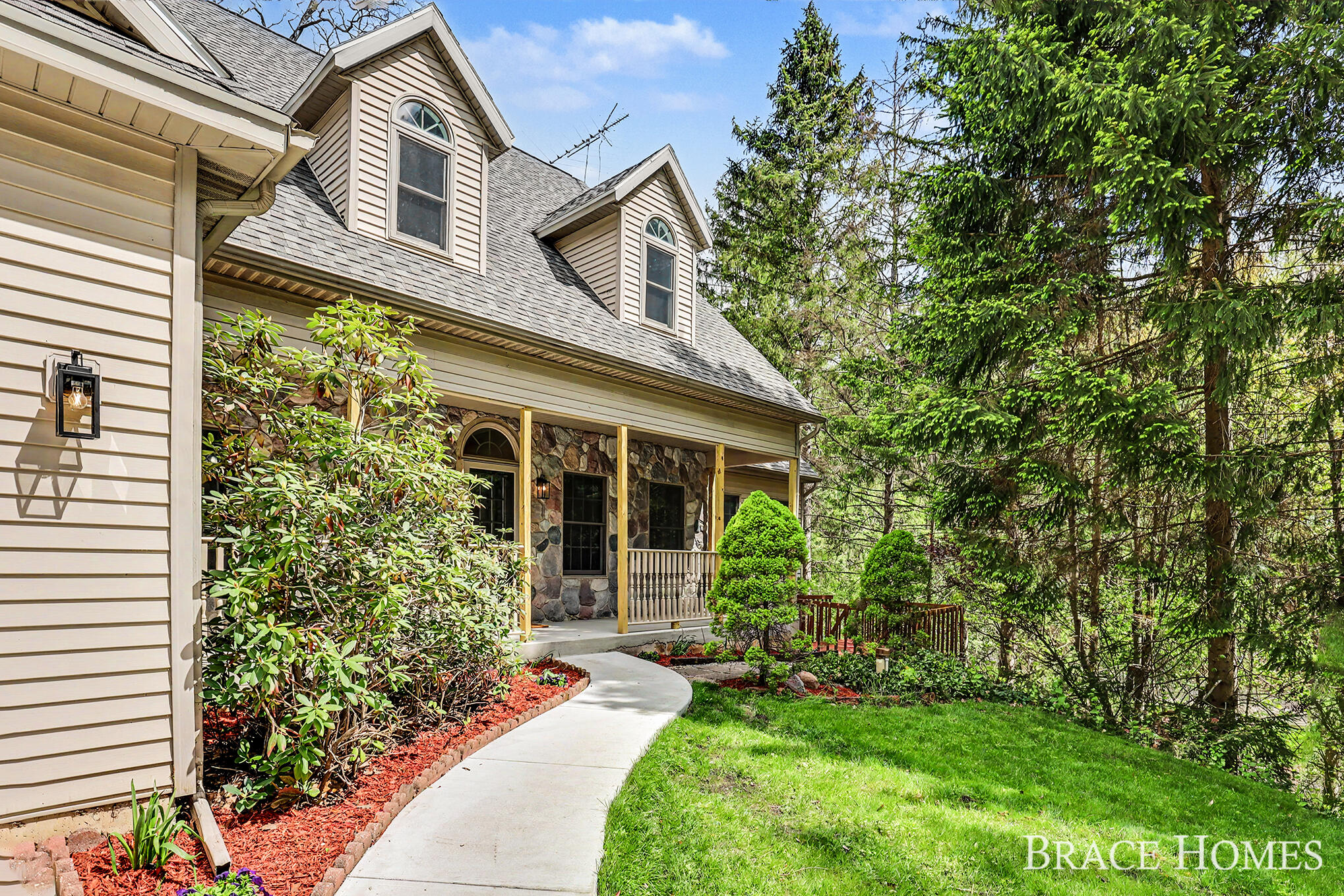 2155 Timber Valley Drive NE Grand Rapids MI 49525