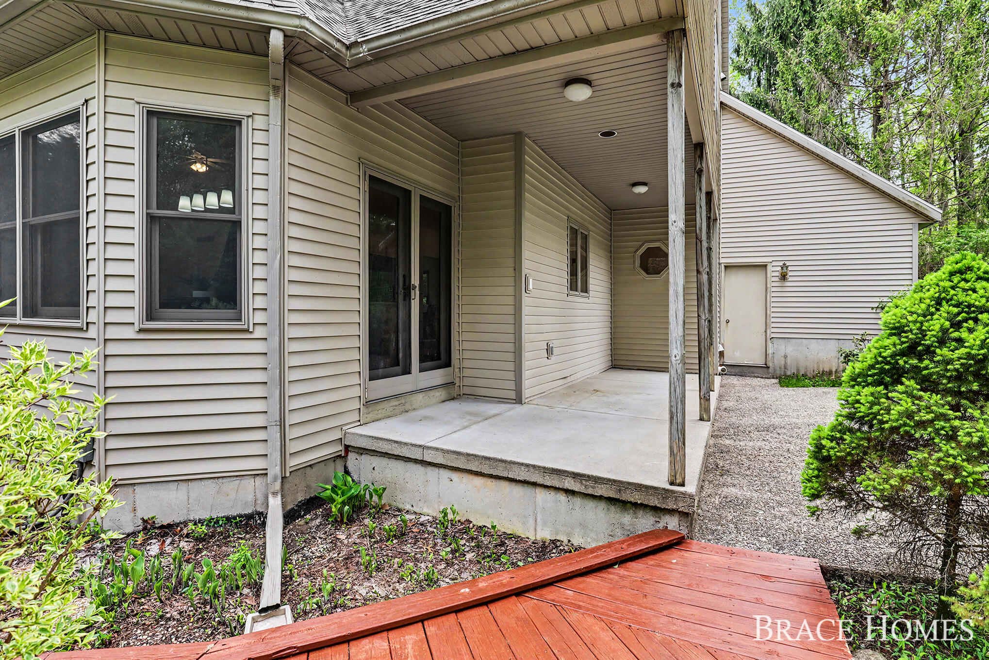 2155 Timber Valley Drive NE Grand Rapids MI 49525