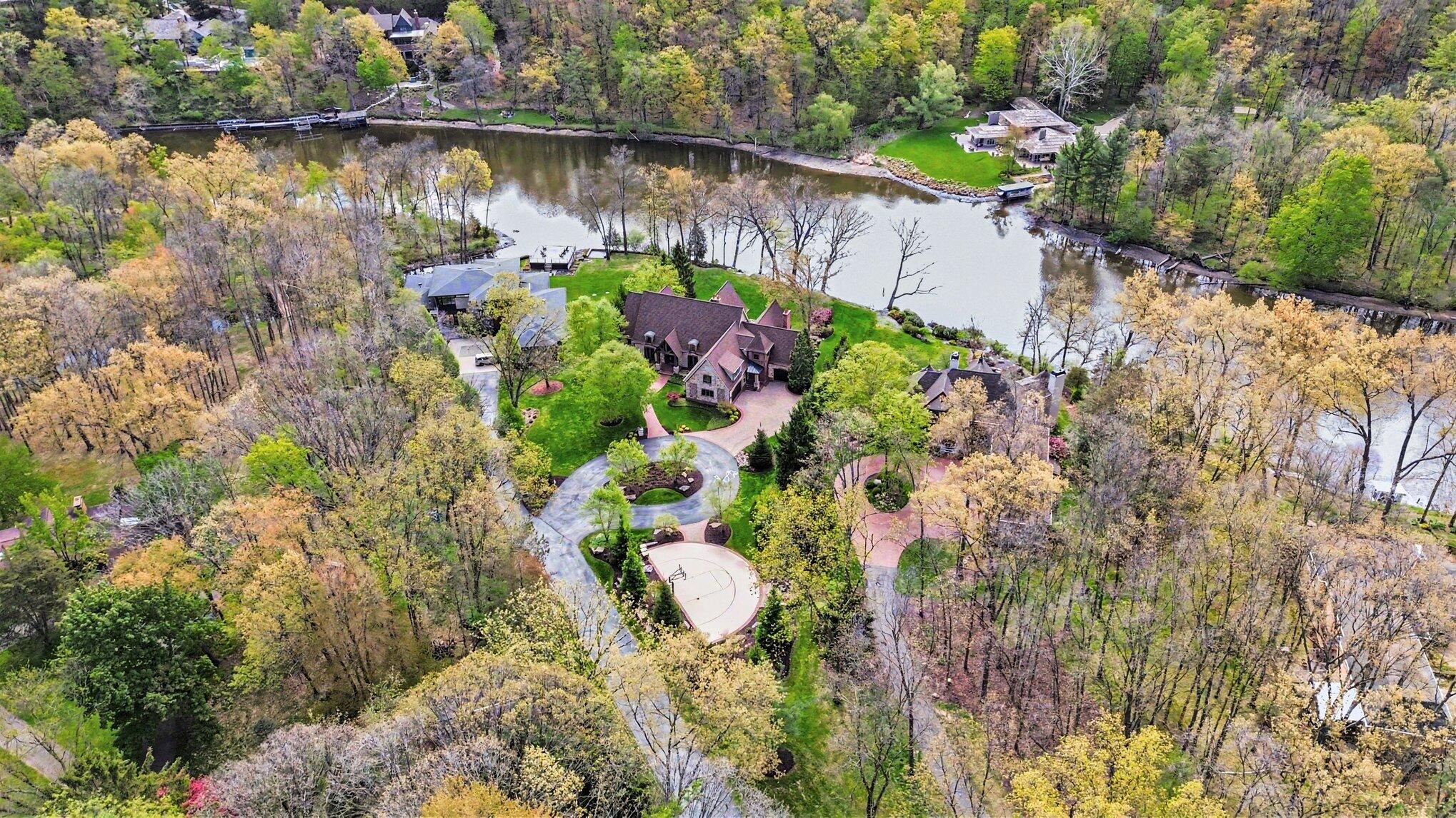 7428 Biscayne Way SE Grand Rapids MI 49546