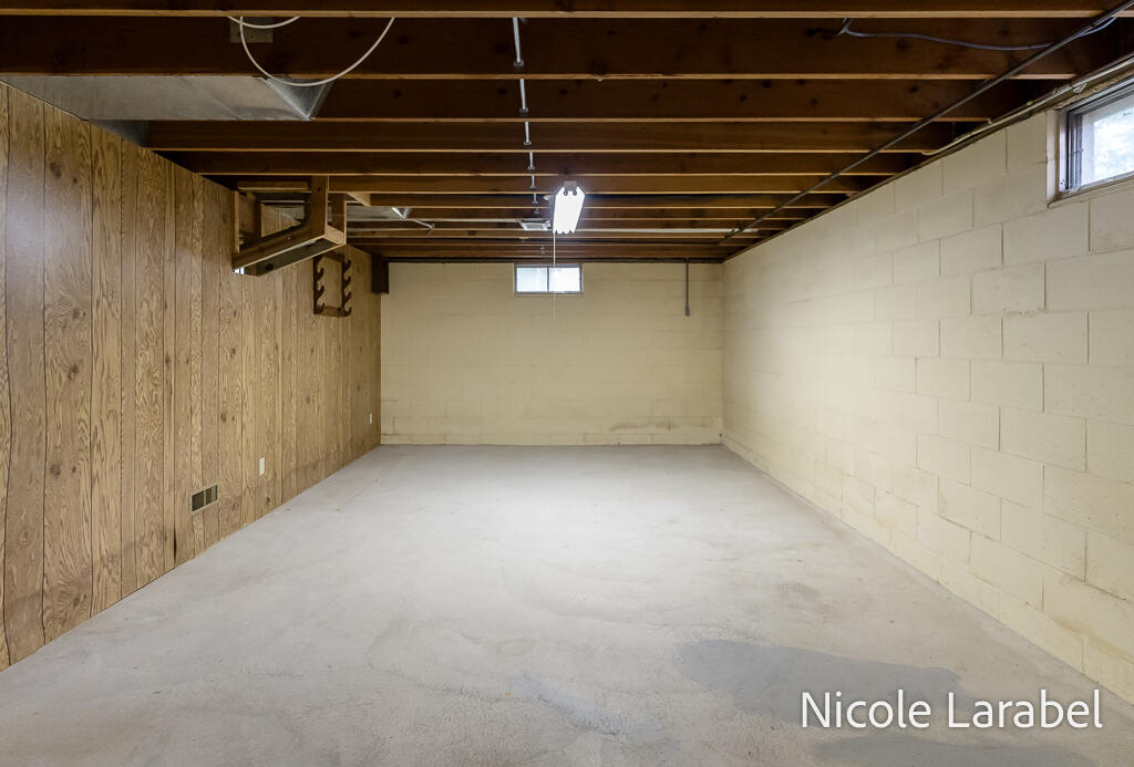 16362 Robbins Road Grand Haven MI 49417