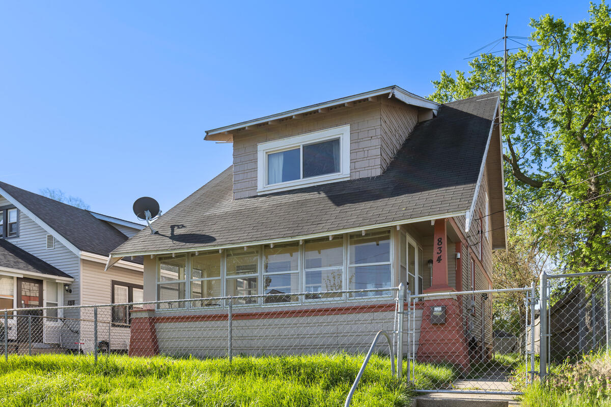 834 Adams Street SE Grand Rapids MI 49507
