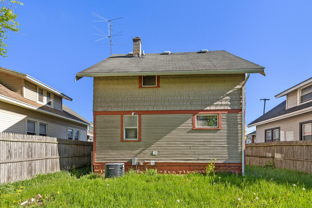 834 Adams Street SE Grand Rapids MI 49507