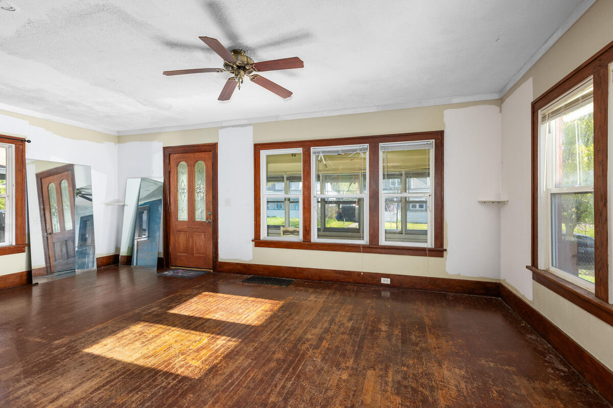 834 Adams Street SE Grand Rapids MI 49507