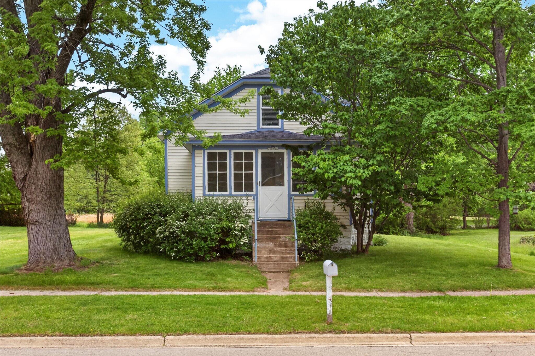1007 W Detroit Street New Buffalo MI 49117
