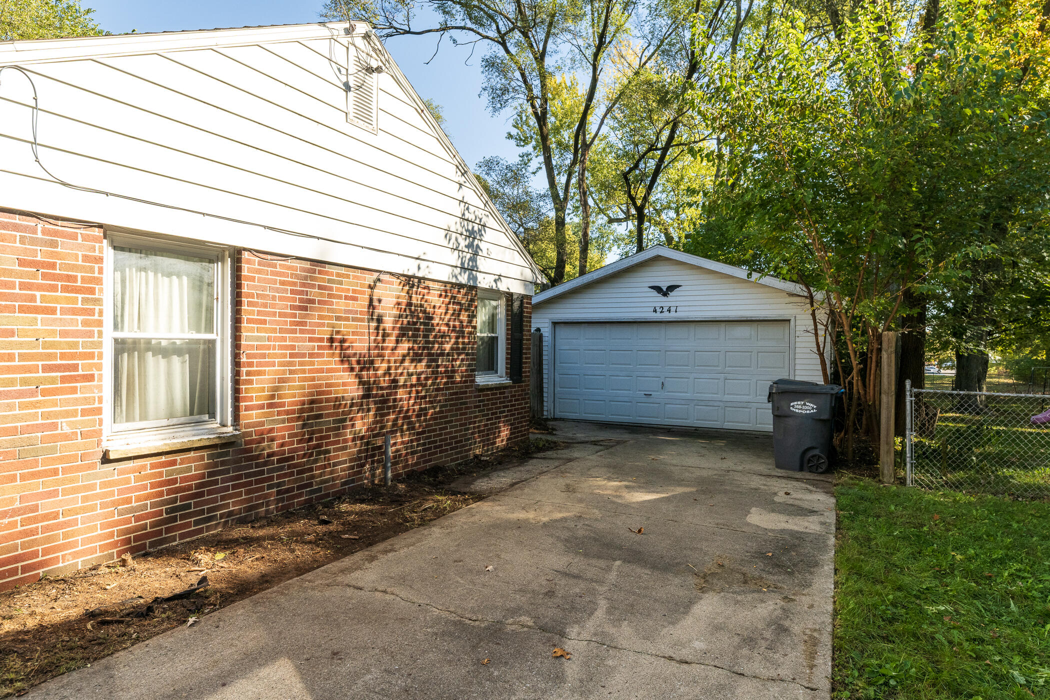 4241 Pembrook Street Kalamazoo MI 49008