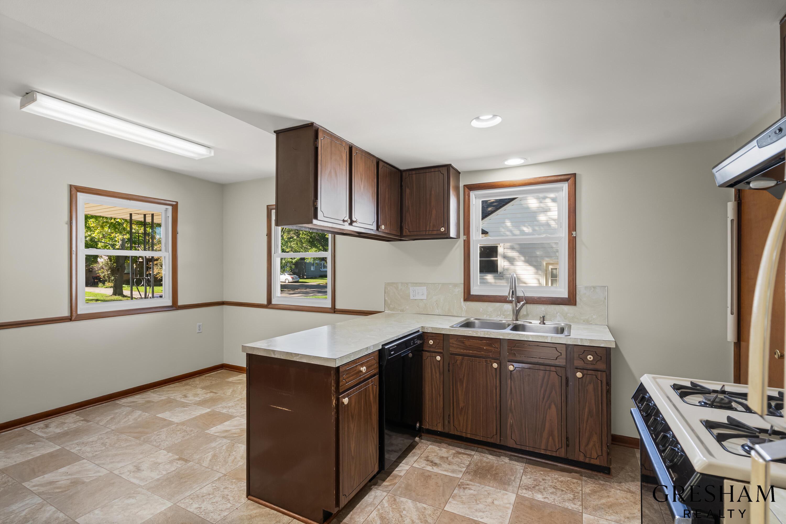 309 E 12th Street Holland MI 49423