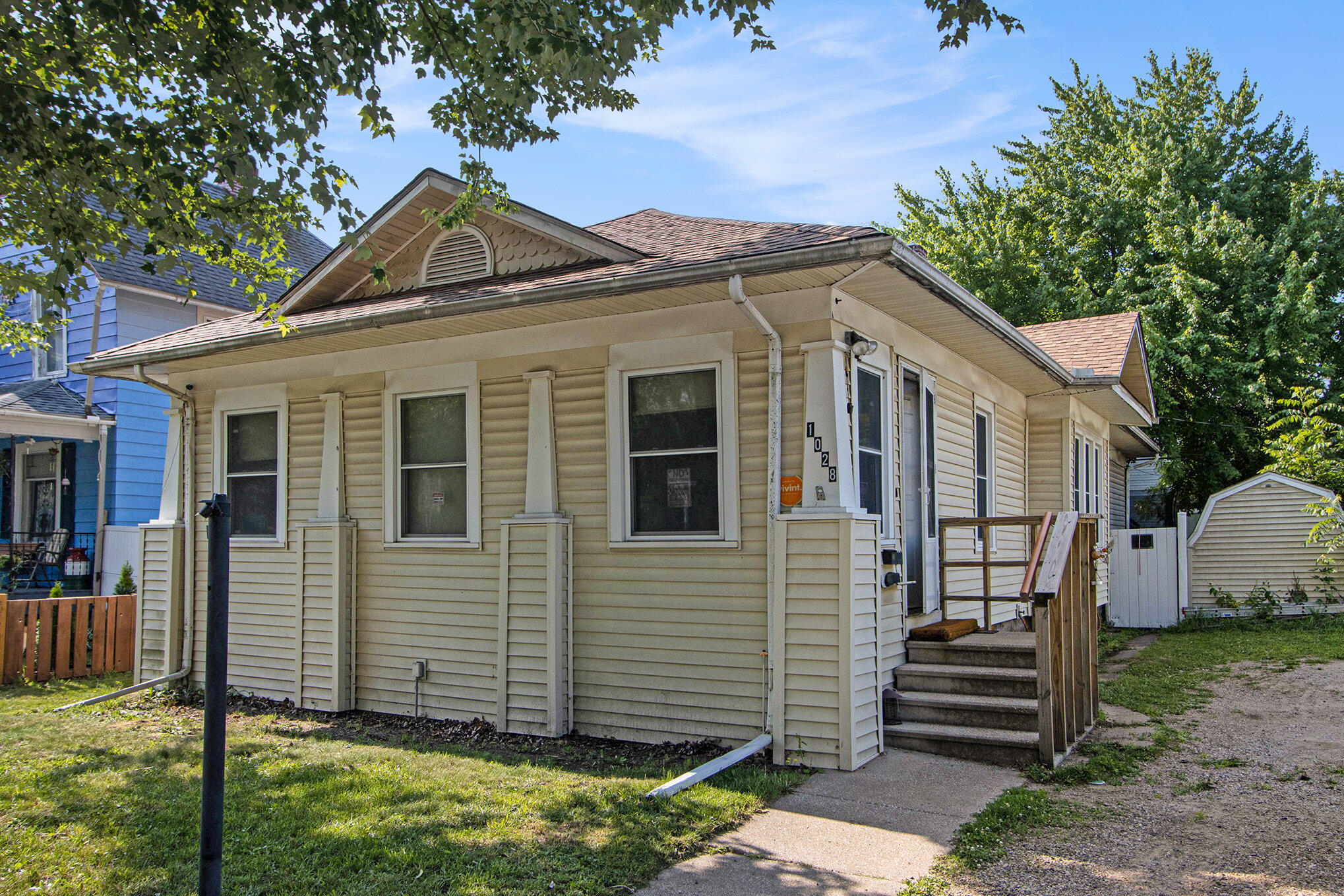 1028 Clinton Avenue Kalamazoo MI 49001