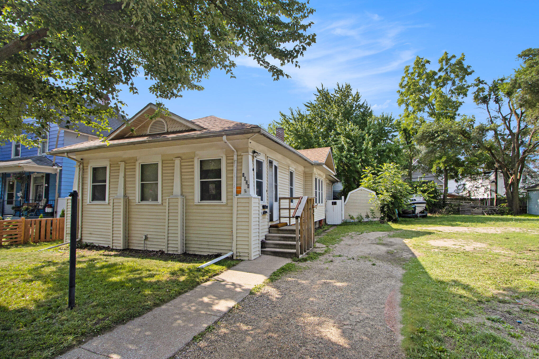1028 Clinton Avenue Kalamazoo MI 49001