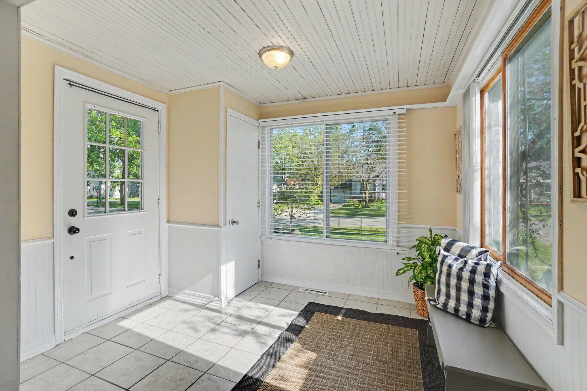 168 E 37th Street Holland MI 49423