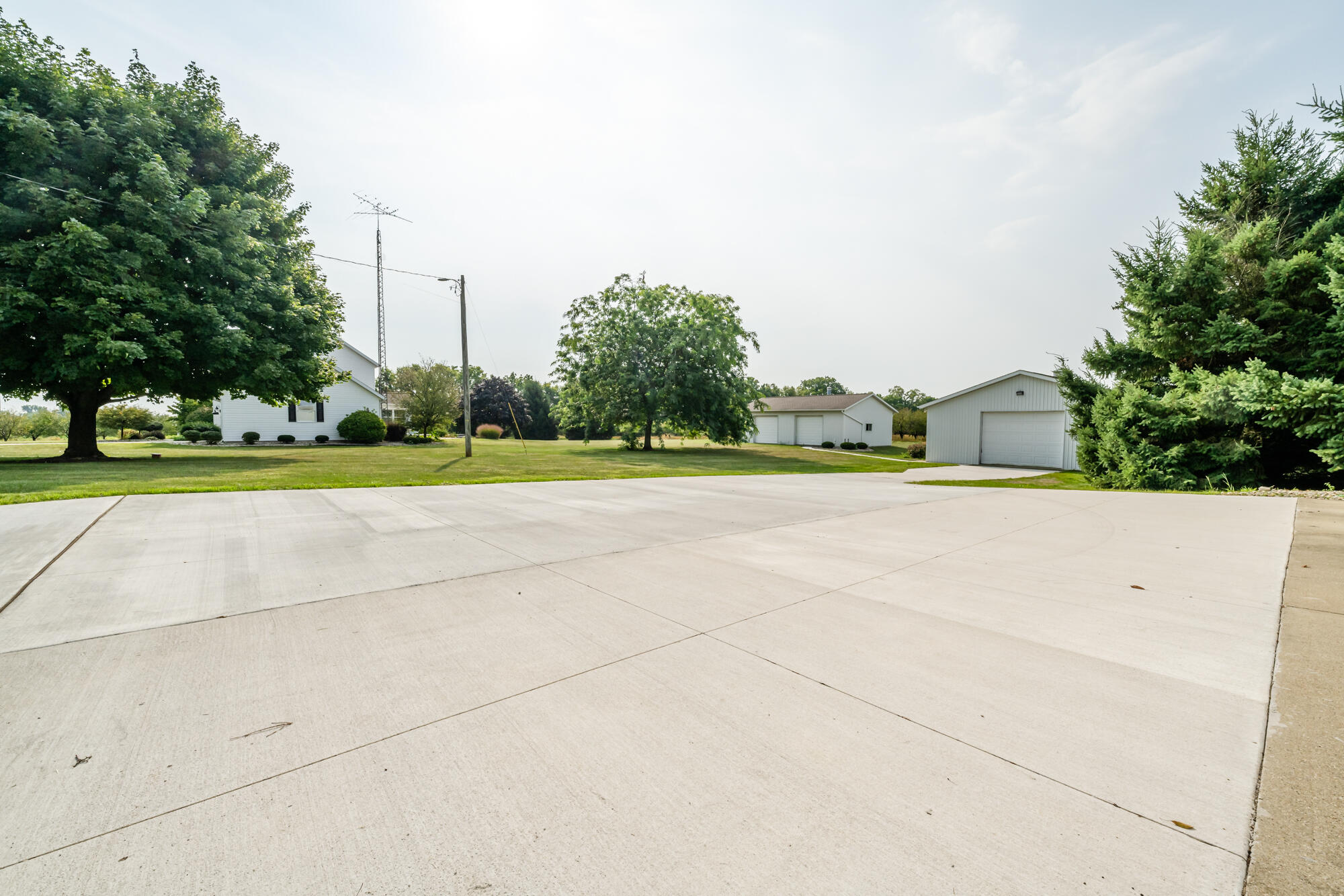 31401 Middle Crossing Road Dowagiac MI 49047