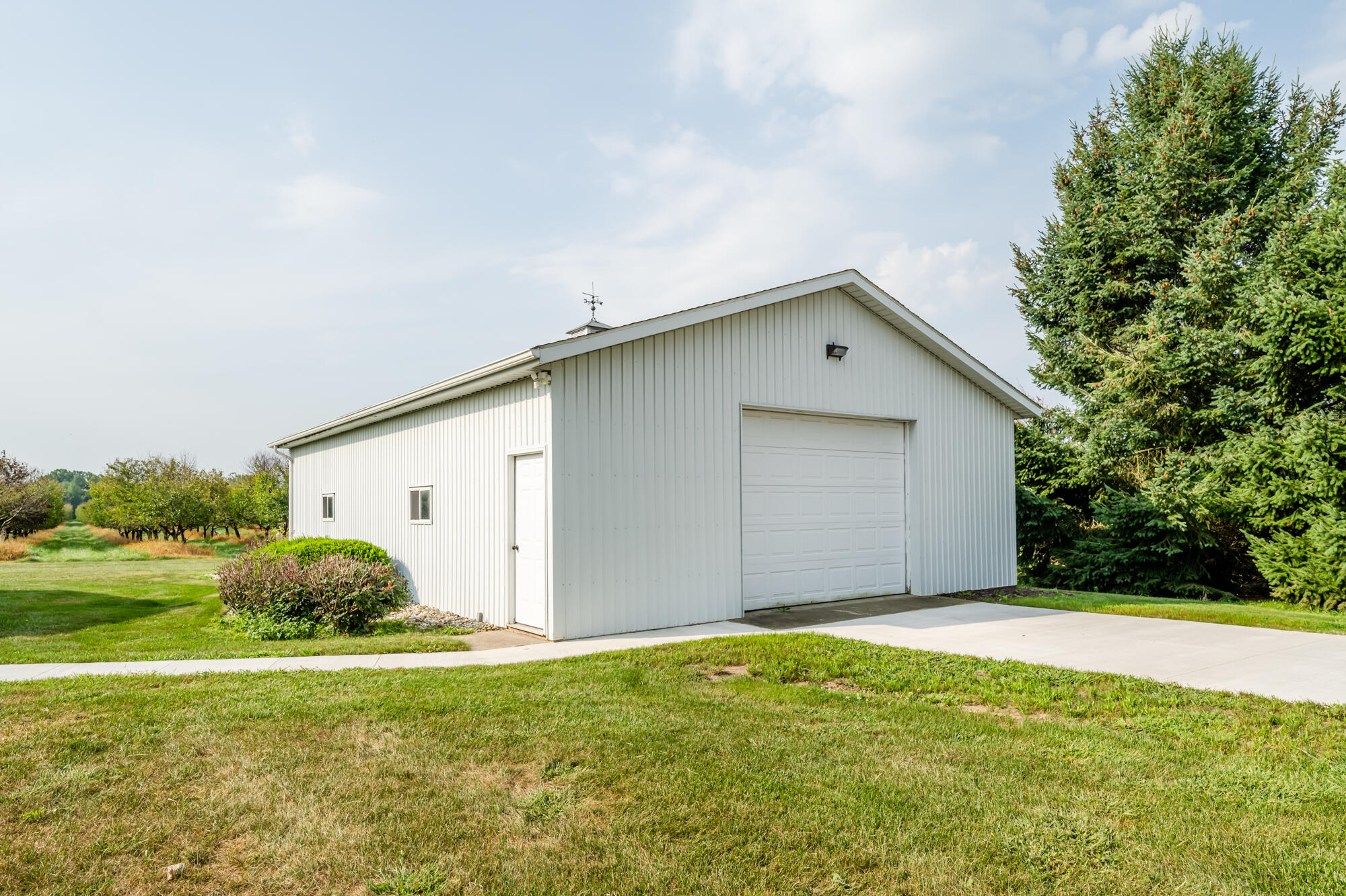 31401 Middle Crossing Road Dowagiac MI 49047