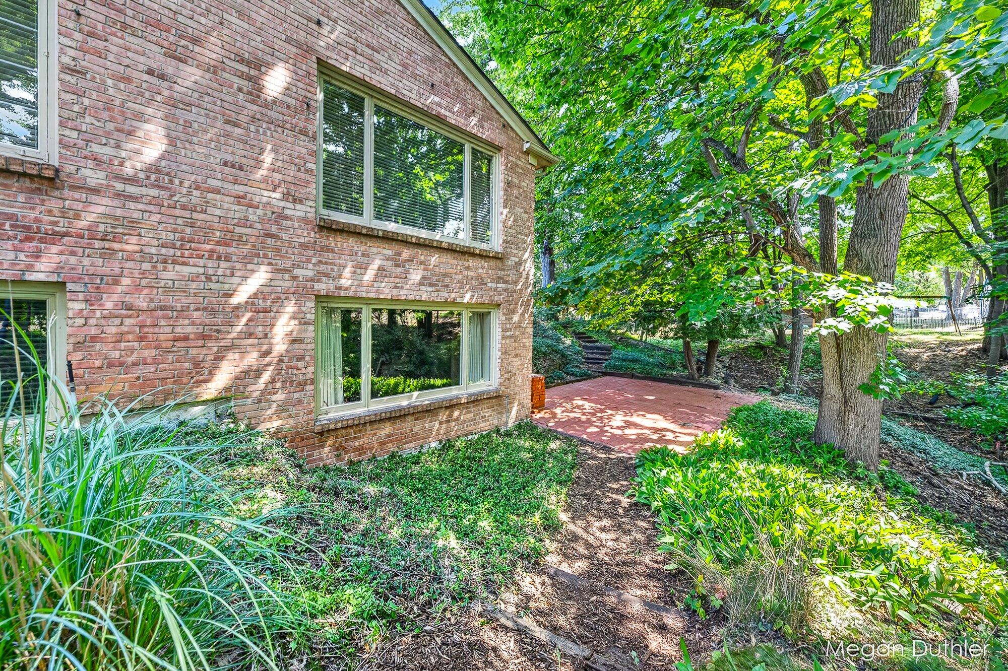 2146 Ontonagon Avenue SE Grand Rapids MI 49506