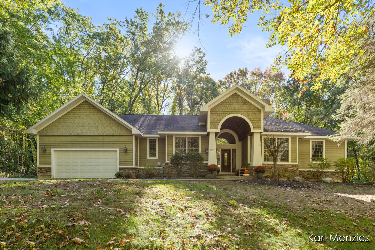 1290 Cramton Avenue NE Ada MI 49301