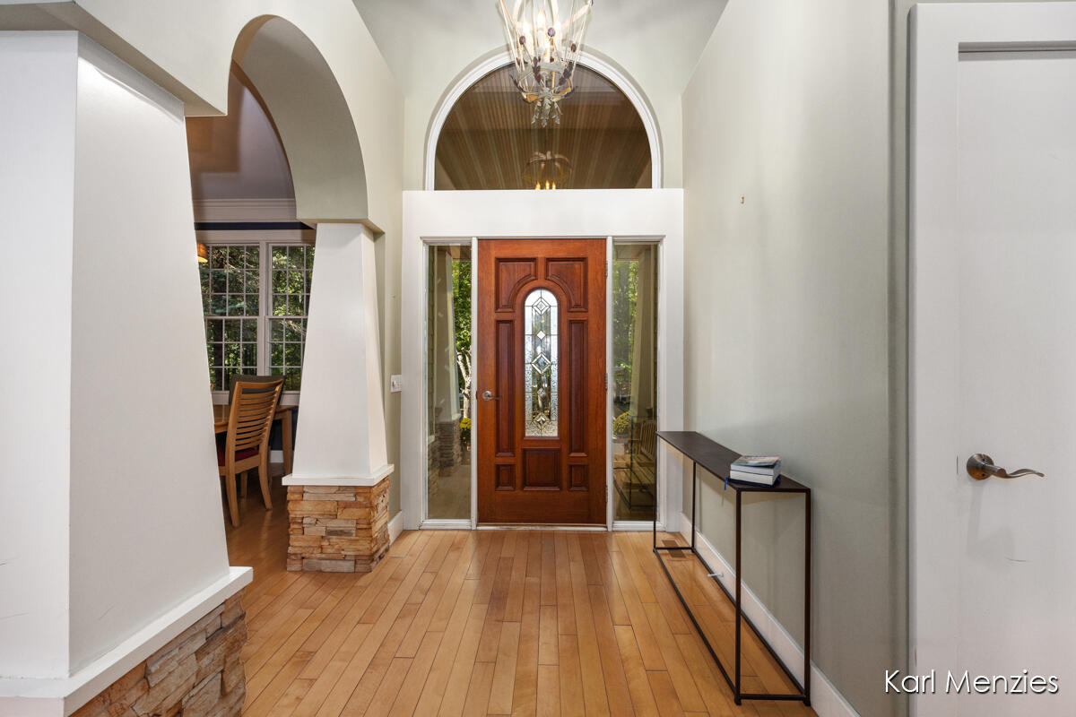 1290 Cramton Avenue NE Ada MI 49301