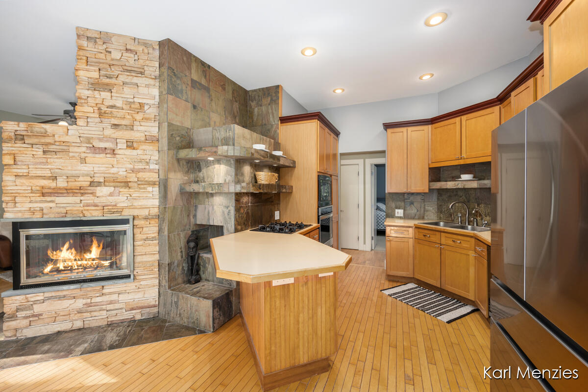 1290 Cramton Avenue NE Ada MI 49301