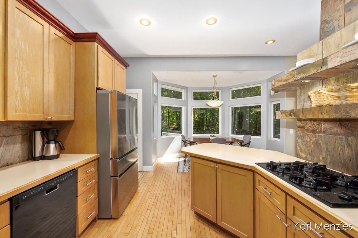 1290 Cramton Avenue NE Ada MI 49301