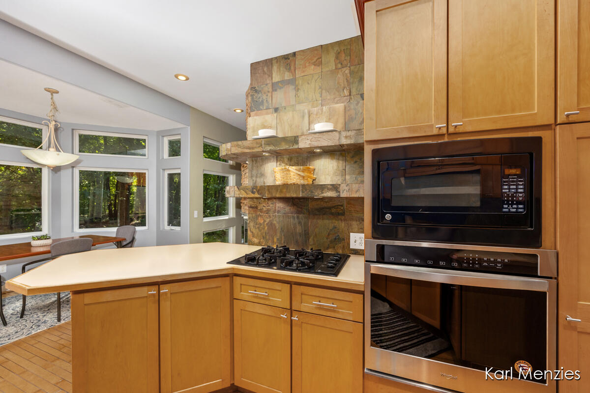 1290 Cramton Avenue NE Ada MI 49301