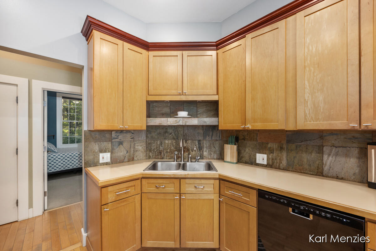 1290 Cramton Avenue NE Ada MI 49301