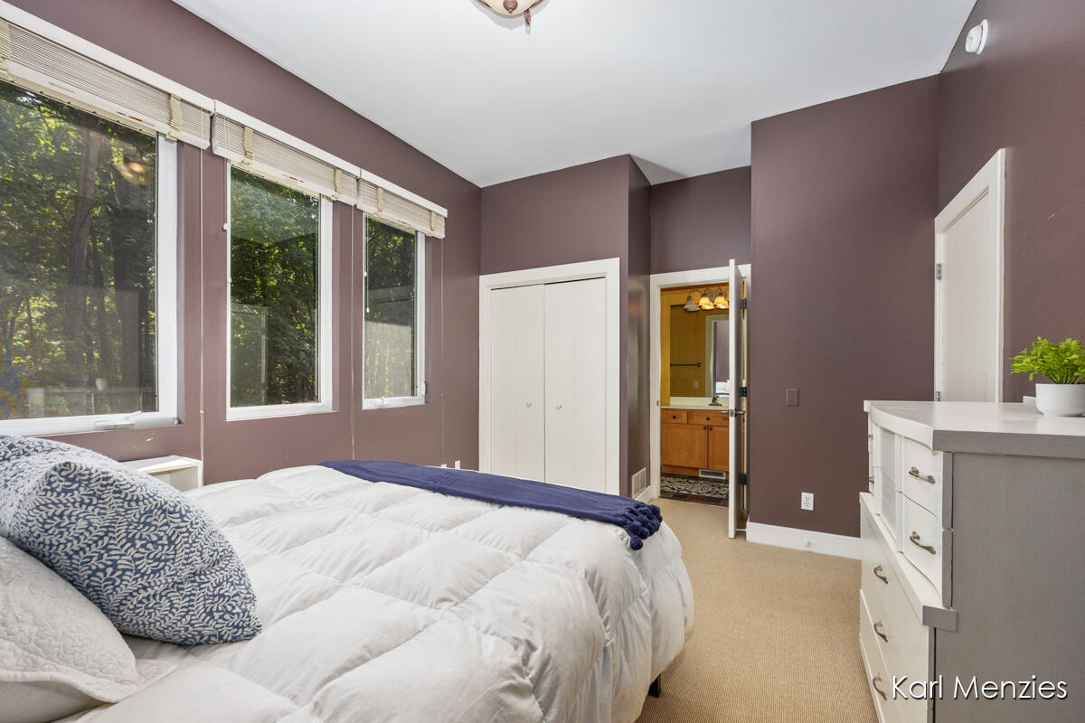 1290 Cramton Avenue NE Ada MI 49301