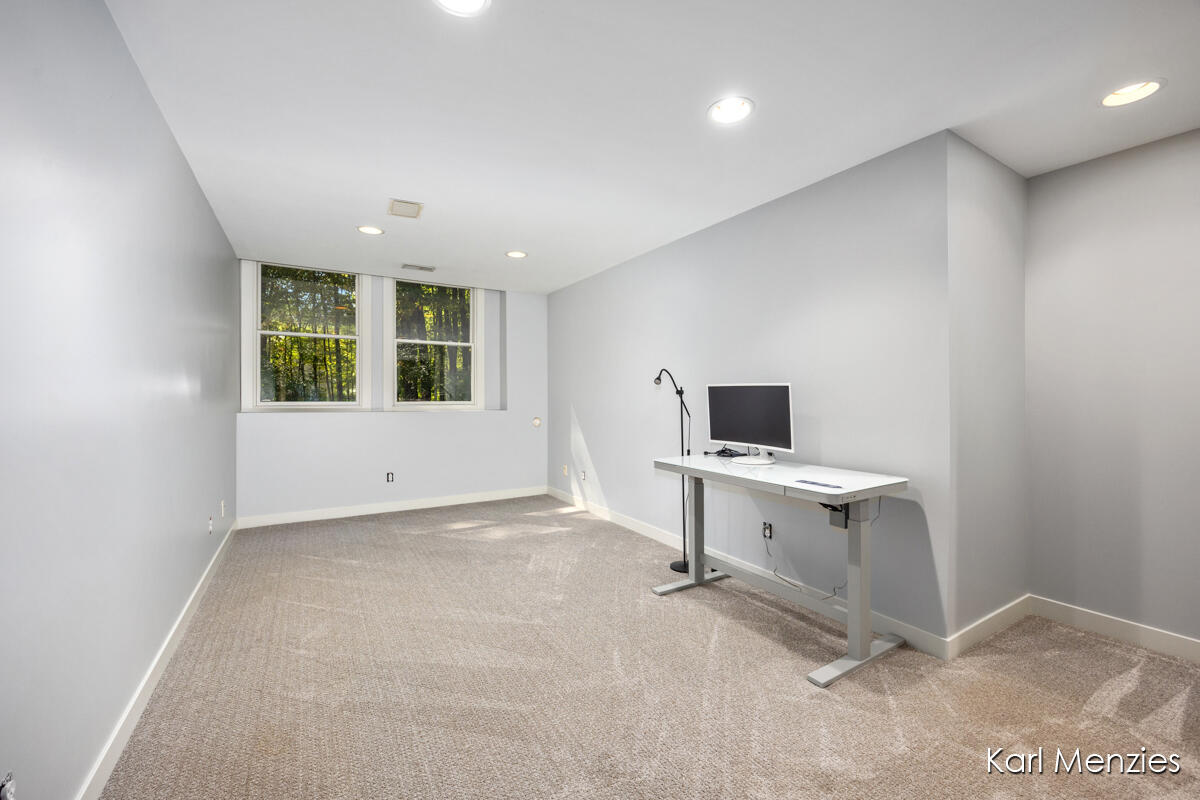 1290 Cramton Avenue NE Ada MI 49301