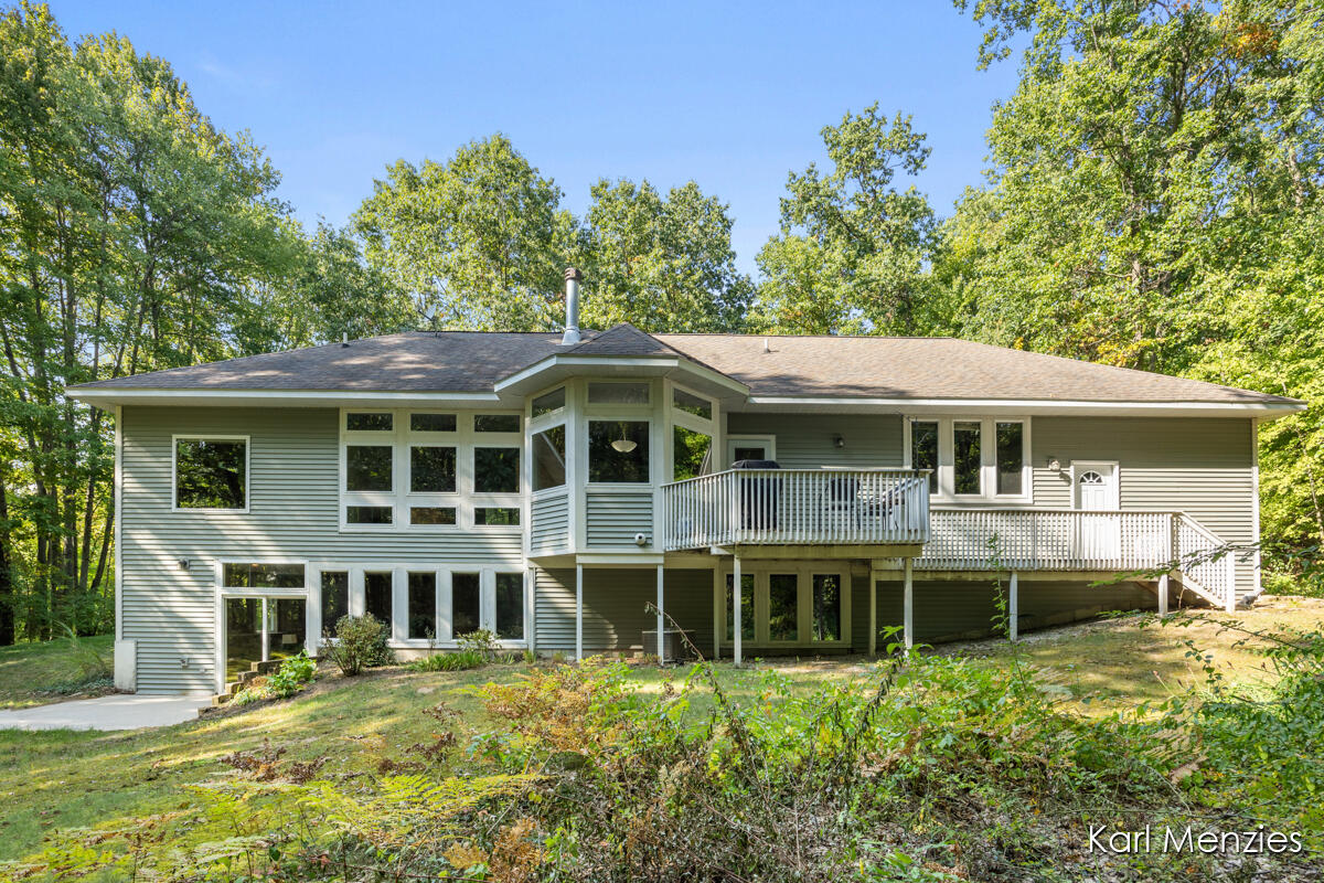 1290 Cramton Avenue NE Ada MI 49301