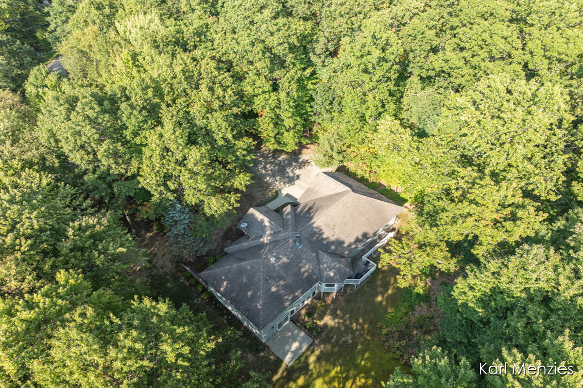 1290 Cramton Avenue NE Ada MI 49301