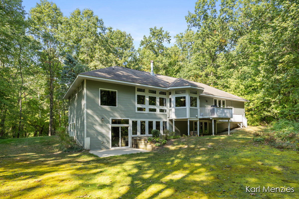 1290 Cramton Avenue NE Ada MI 49301