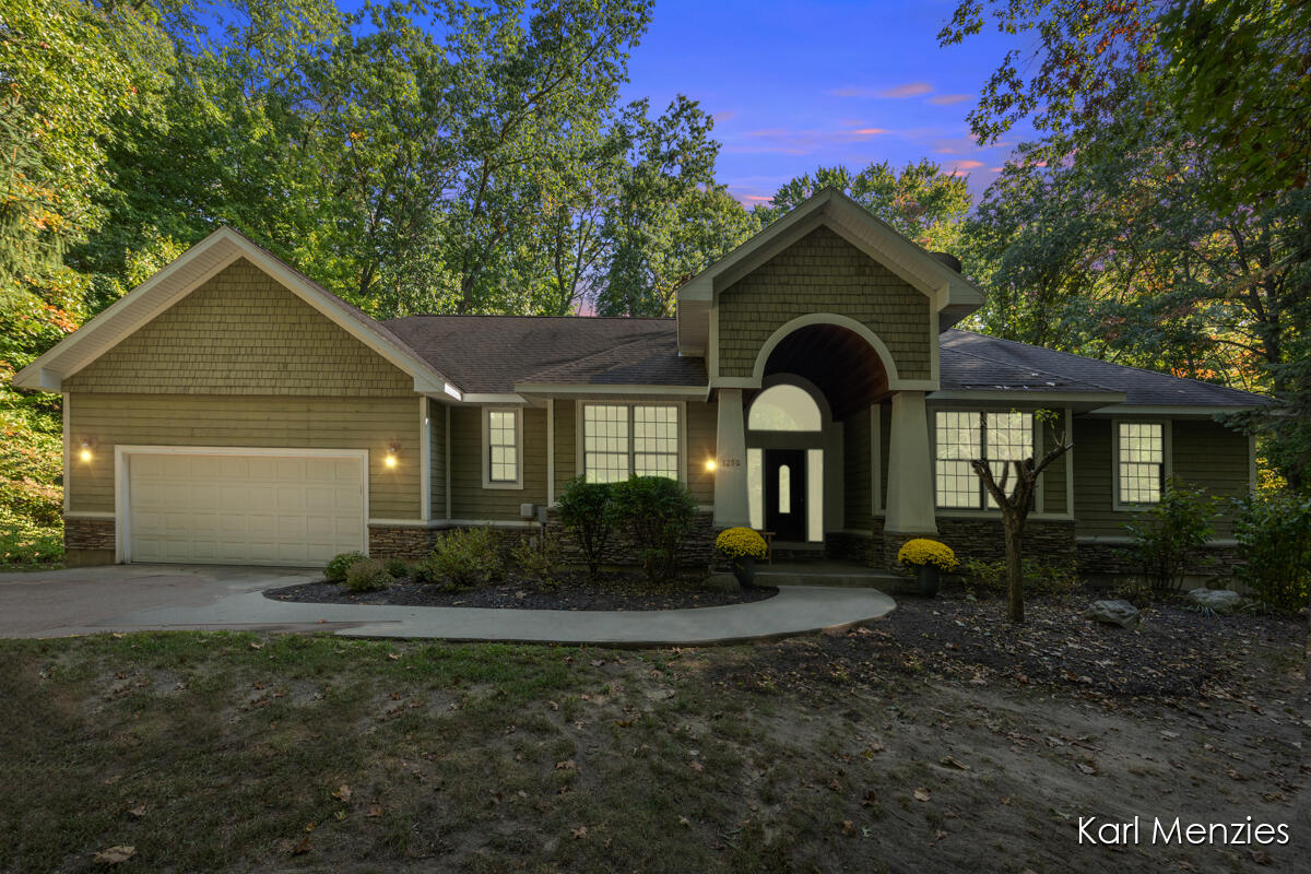 1290 Cramton Avenue NE Ada MI 49301