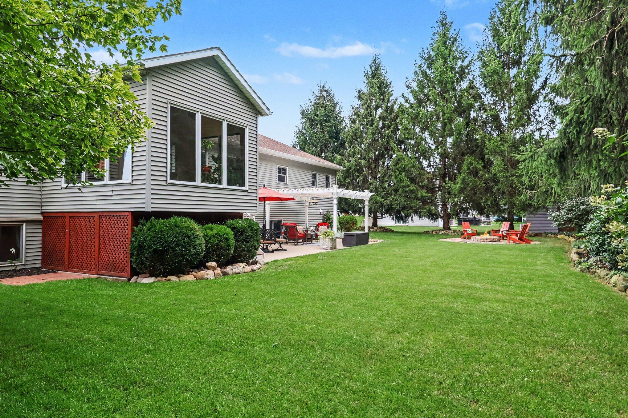 325 Grant Street Hopkins MI 49328