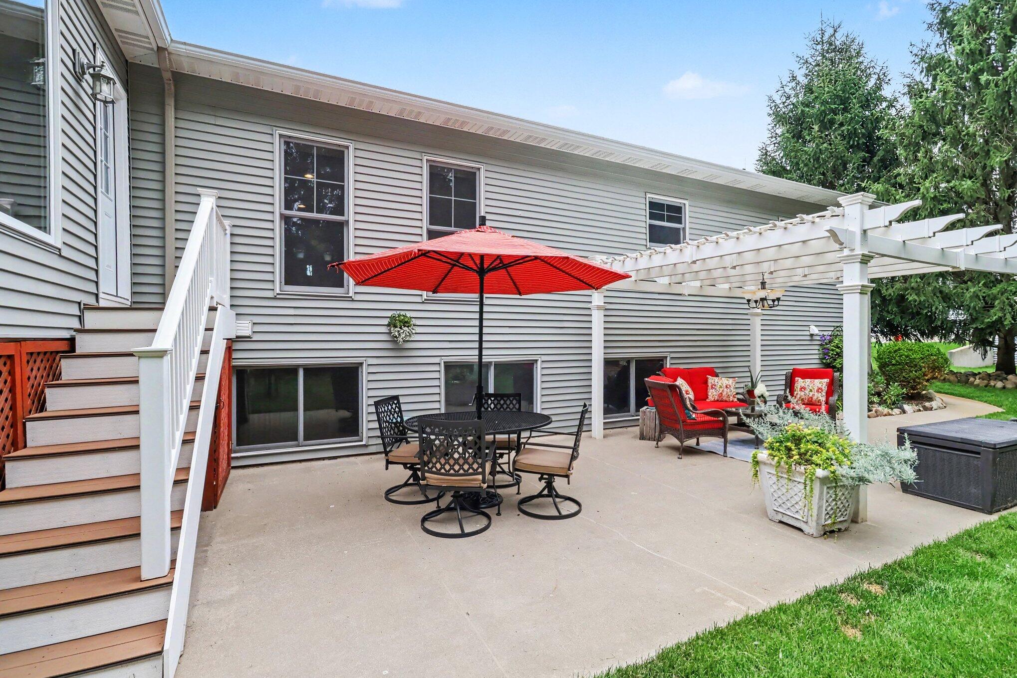 325 Grant Street Hopkins MI 49328