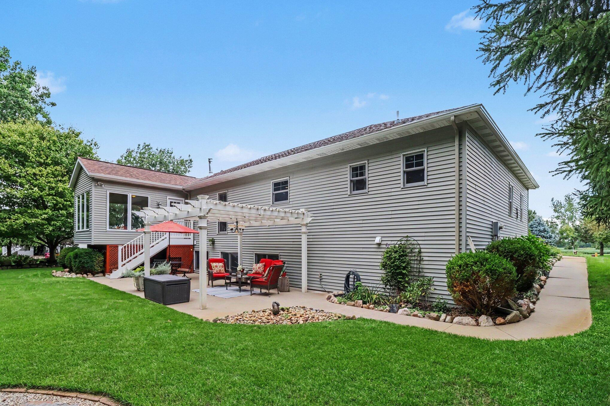 325 Grant Street Hopkins MI 49328