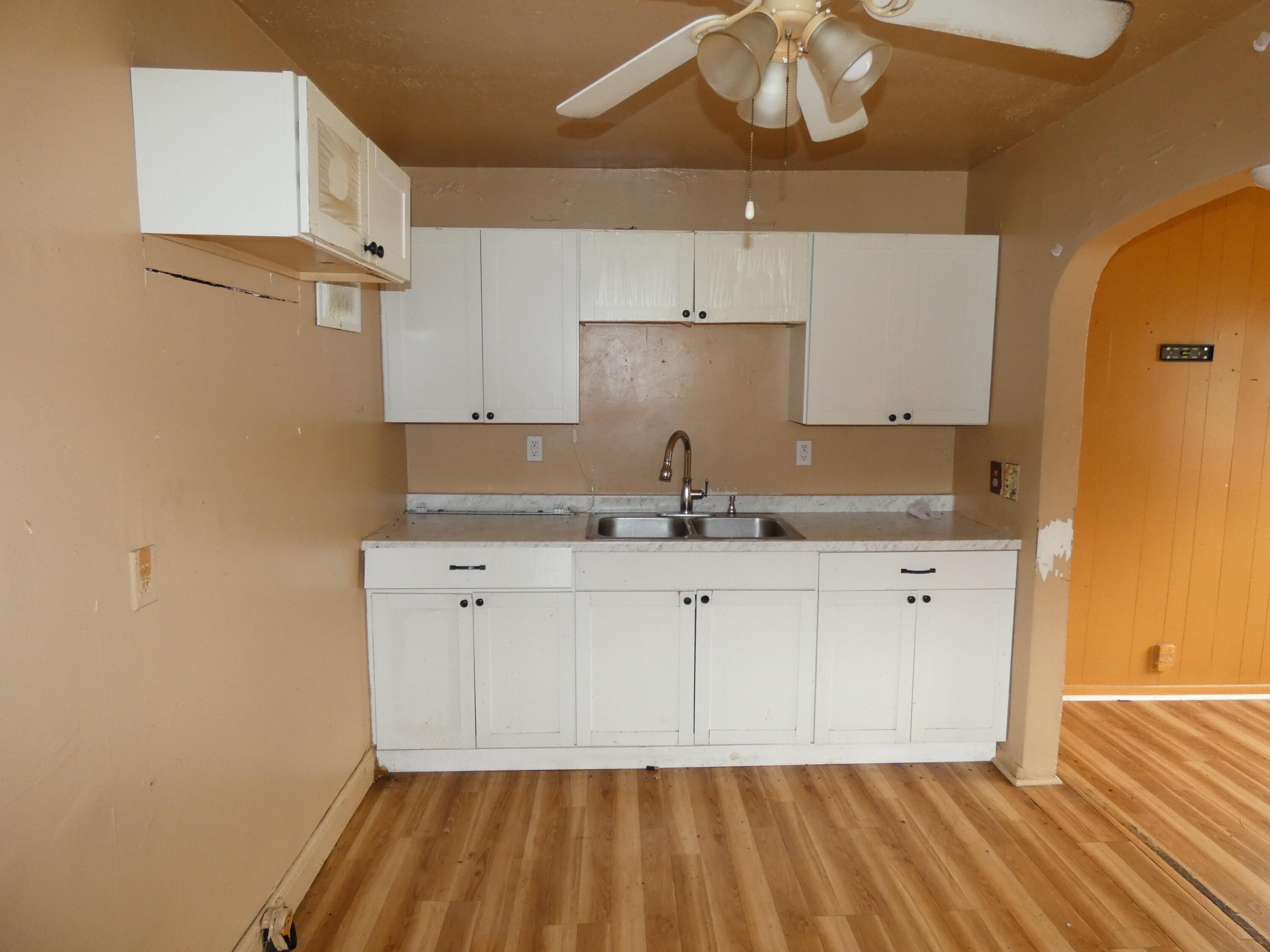 1079 Hurd Avenue Benton Harbor MI 49022